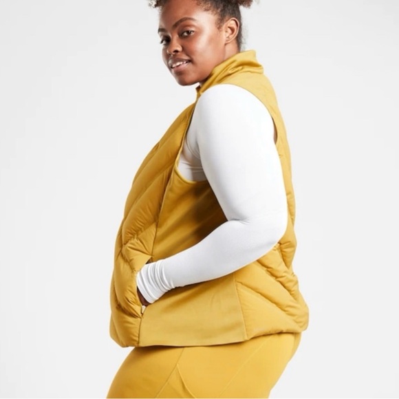 Athleta Inlet Mustard Yellow Vest - Picture 2 of 10
